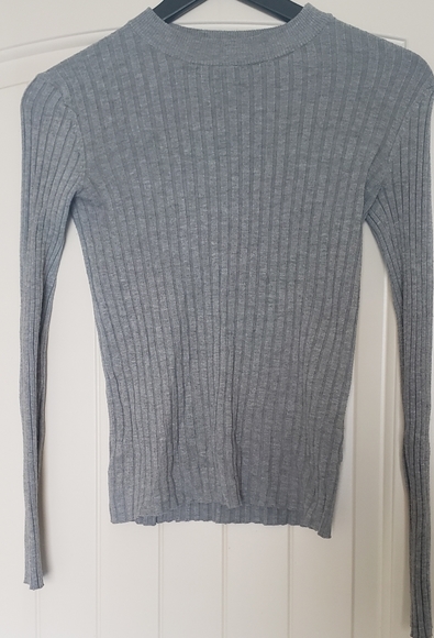 Grey Ribbed Knit Top - Picture 3 of 5